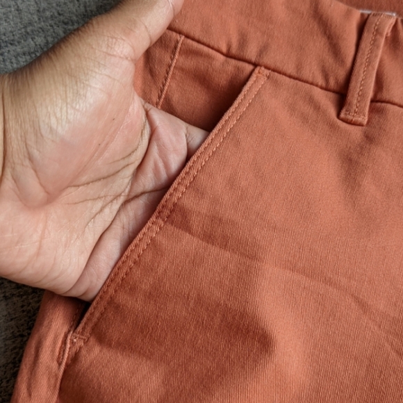 NWT LOFT Bermuda Roll Short - Picture 9 of 9